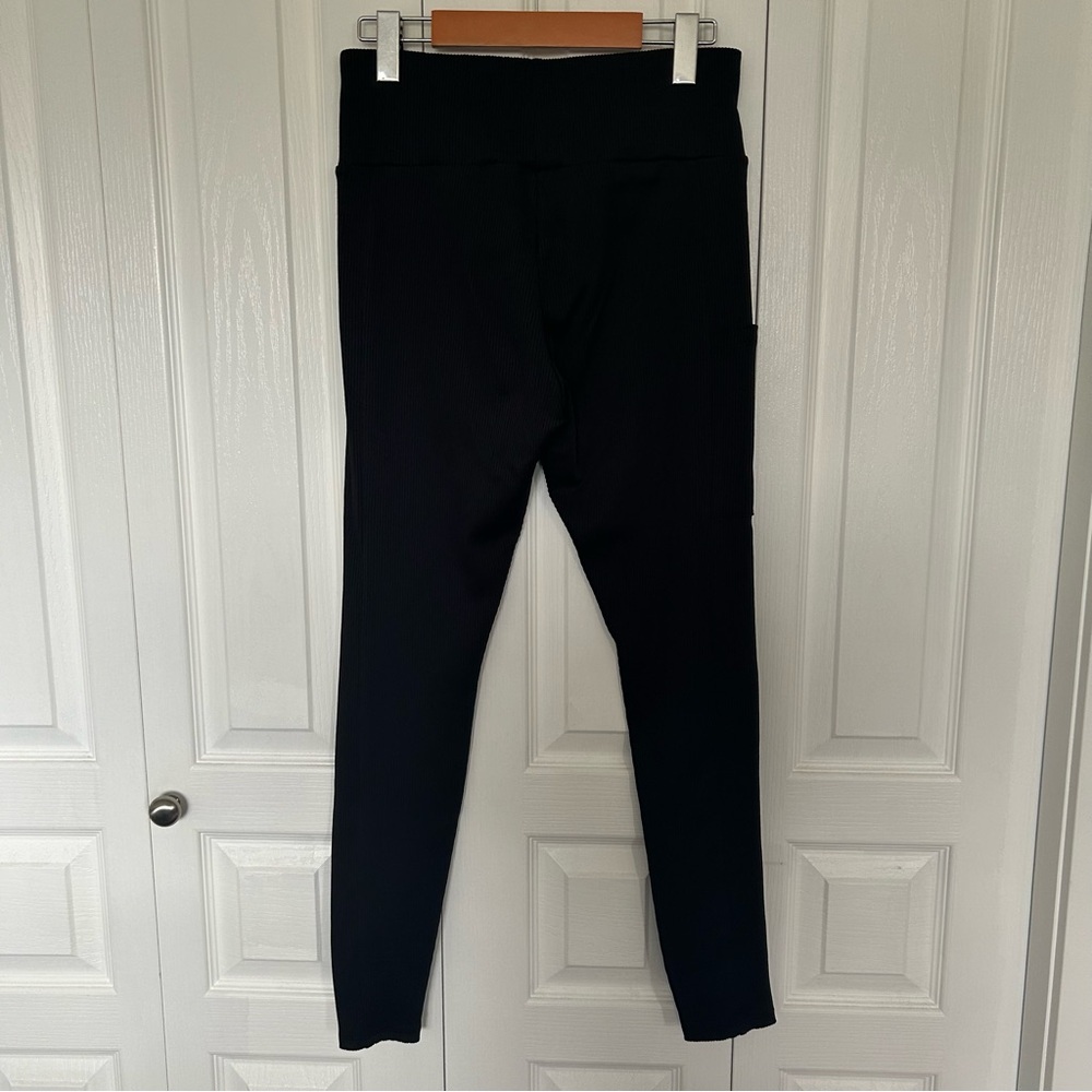 H&M Ribbed Pocket-Detail Leggings - Picture 3 of 5